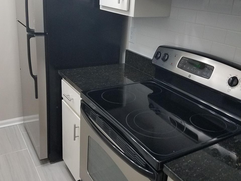 2nd image of 110 Acklen Park Dr