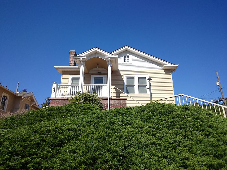 2nd image of 4403 38th Ave SW
