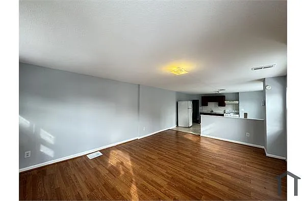 Building Photo - 6621 Musgrave St #1