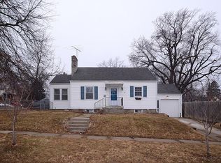 1610 N 38th St, Omaha, NE 68111