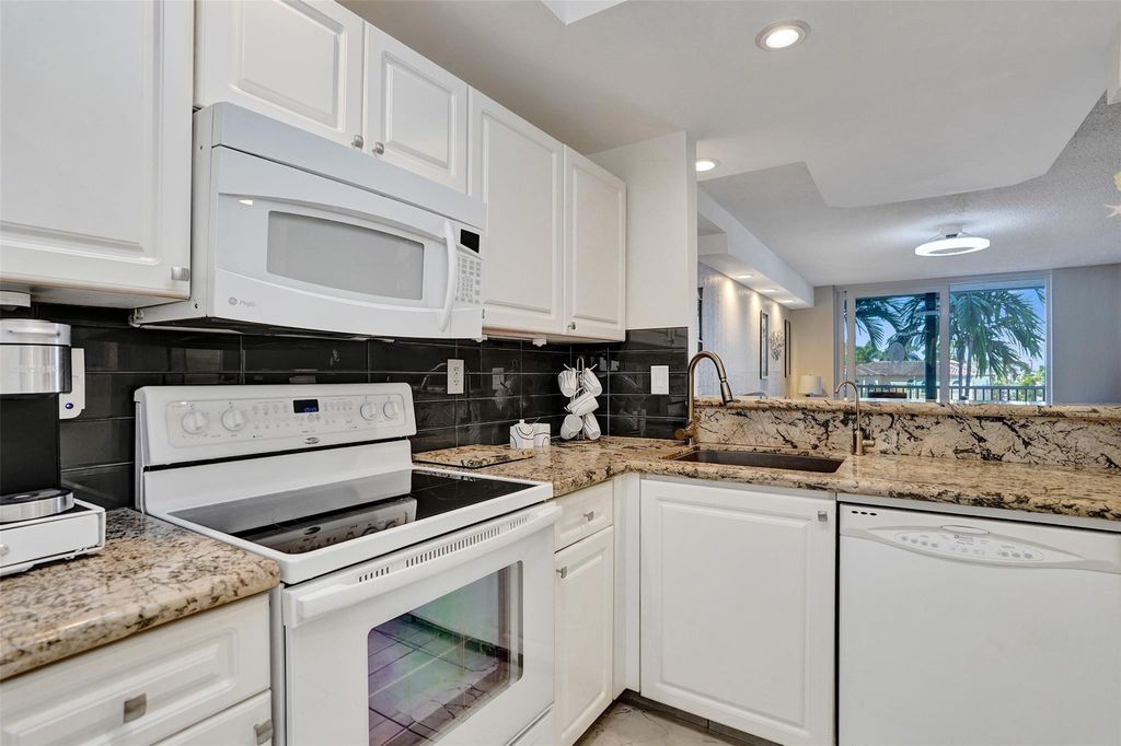 1391 S Ocean Boulevard #309, Pompano Beach