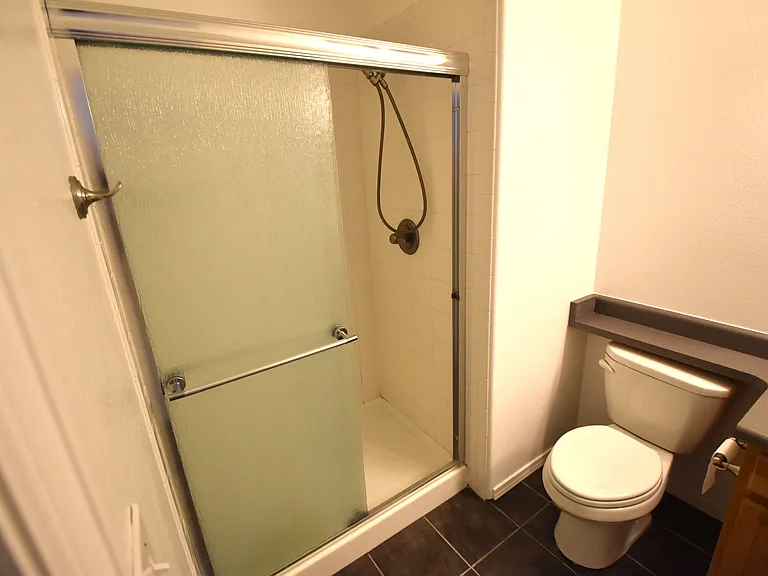 104 Vale St — Photo 38