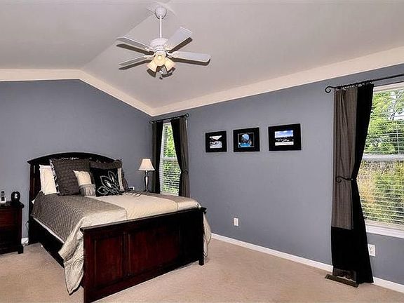 4th image of 5243 S Glen Ct