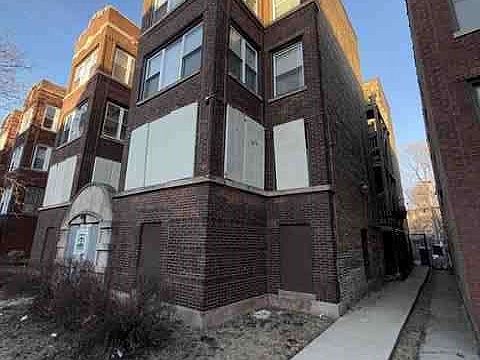 2nd image of 7133-7135 S East End Ave