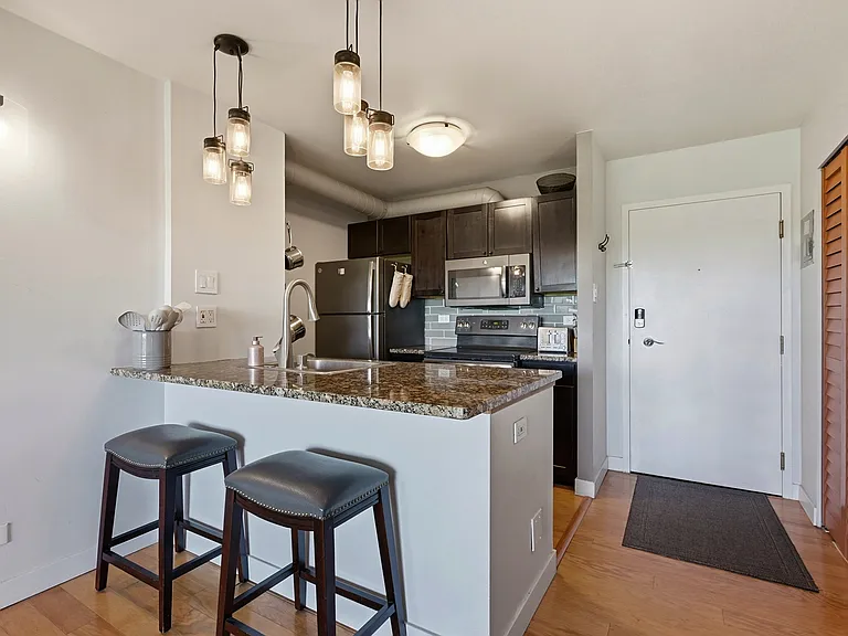 400 S Lafayette St #701 — Photo 2