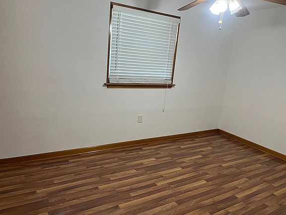 5th image of 3333 Continental Dr