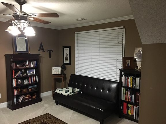 5th image of 35 Chriswood Dr