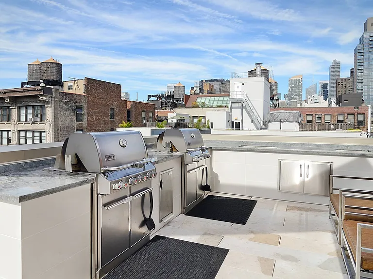 21 Chelsea — Photo 28