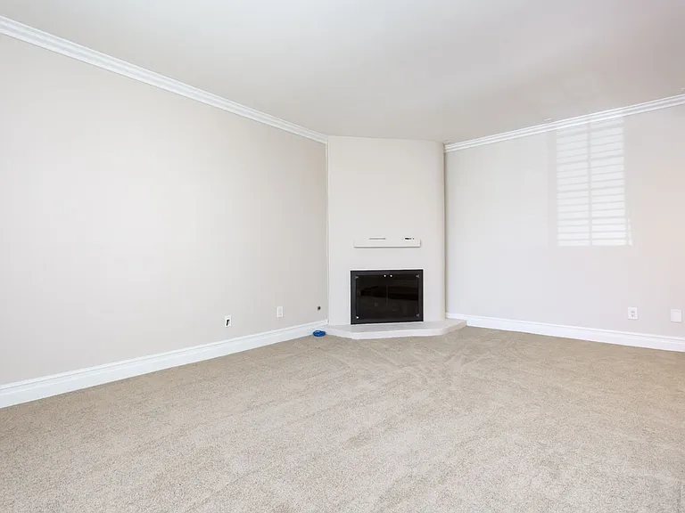 5564 Lone Star Dr — Photo 8