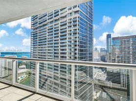 475 Brickell Ave