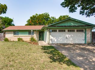 1204 Paula Ln, Euless, TX 76040
