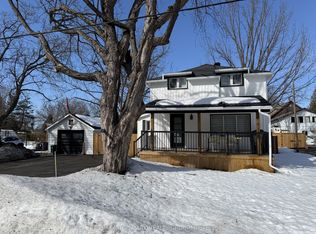 2545 Market St, Ottawa, ON K4C1A4