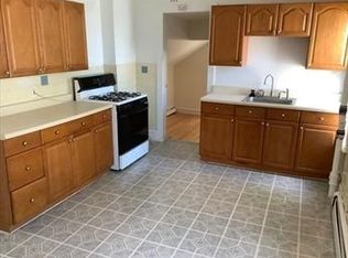 193 Fairmount Ave APT 2, Hyde Park, MA 02136