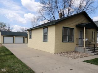 715 1st St SW, Watertown, SD 57201