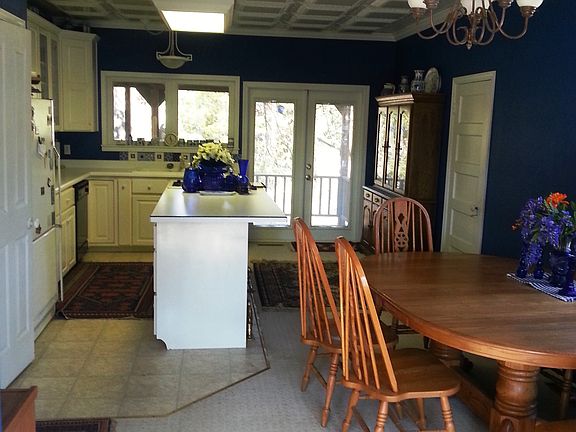 Kitchen facing back