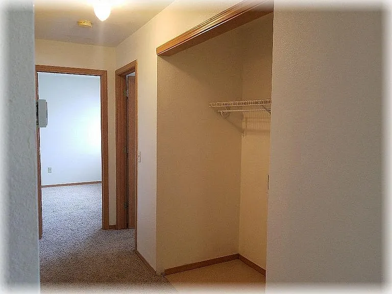 810 E 8th St #103 — Photo 7