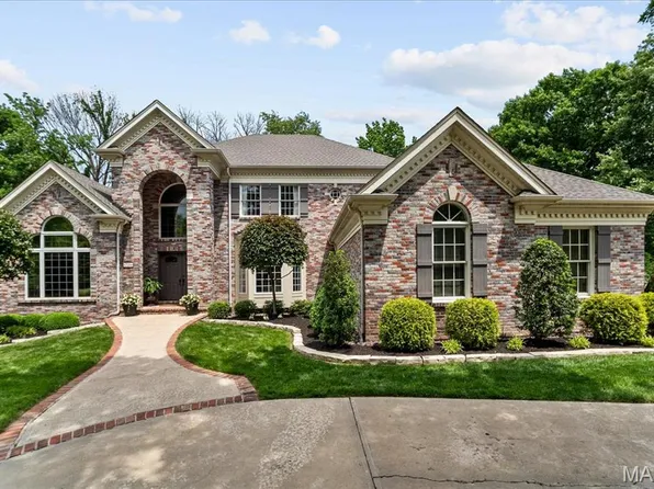 17266 Jeffreys Crossing Ln, Chesterfield, MO 63005