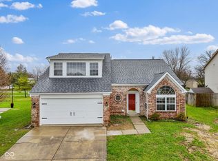 1233 Avalon Cir, Greenwood, IN