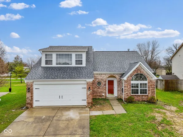 1233 Avalon Cir, Greenwood, IN 46142