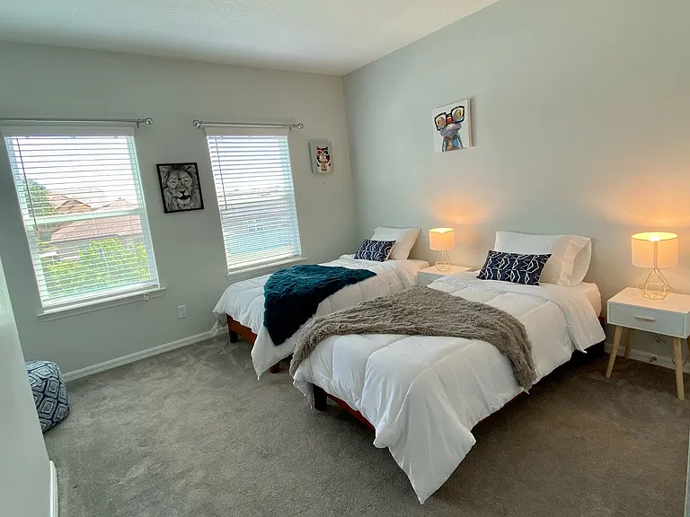 202 Aberdeen St — Photo 3