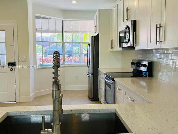 5th image of 20951 Via Oleander APT C