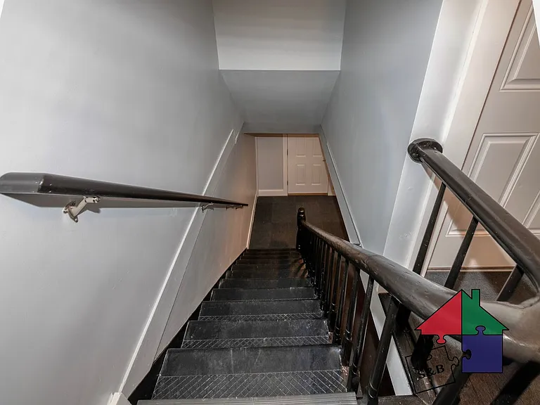 166 N Winooski Ave — Photo 17