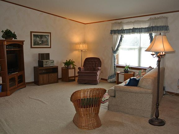 5th image of 1777 Castle Ln SE