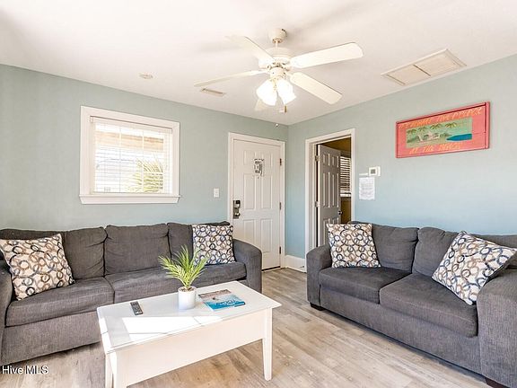 2nd image of 1507 N New River Dr #216