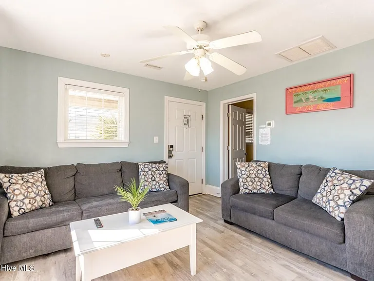 1507 N New River Dr #216 — Photo 2