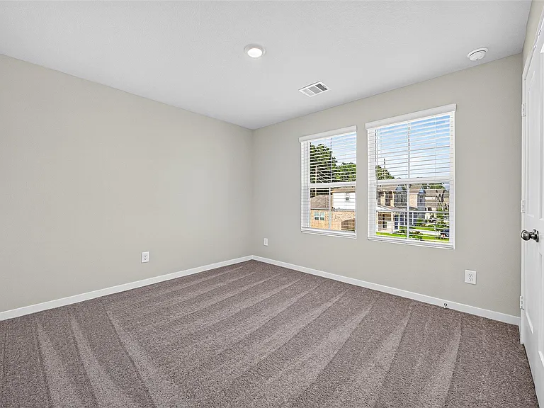 186 Valiant Ridge Trl — Photo 13