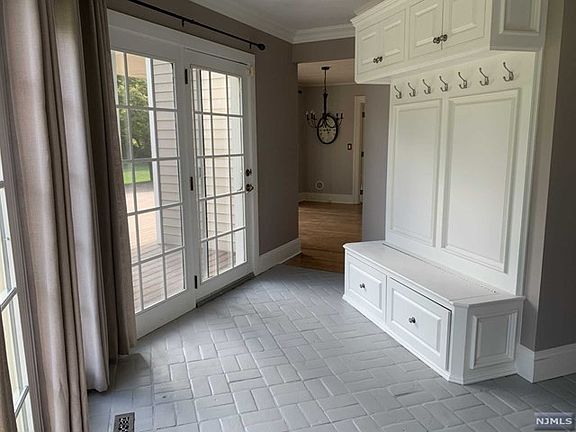 4th image of 17 Oconnors Ln
