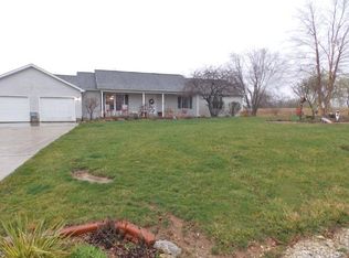 11 Hope Ave, Pittsfield, IL 62363