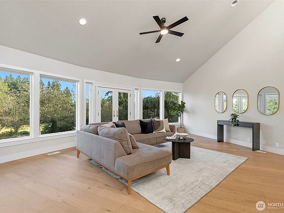4th image of 12621 49th Street Ct E