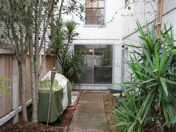 Private,Spacious Crtyard