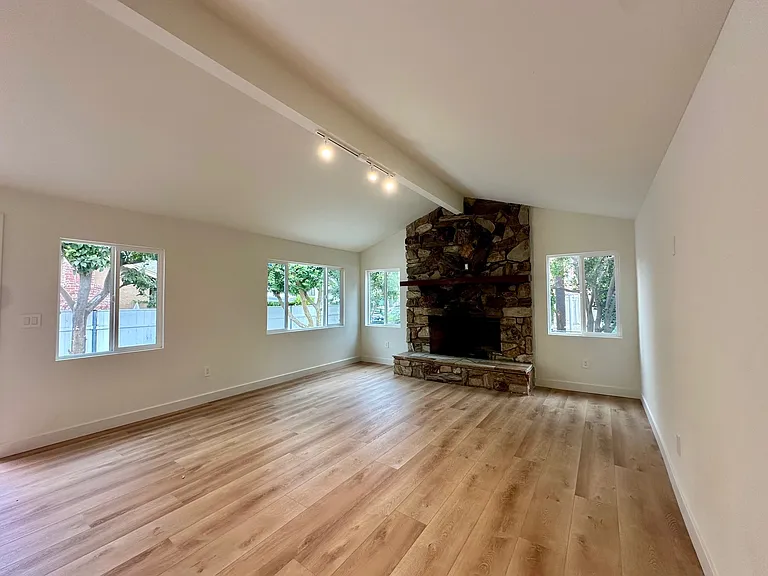 2539 S Cloverdale Ave #1 — Photo 11