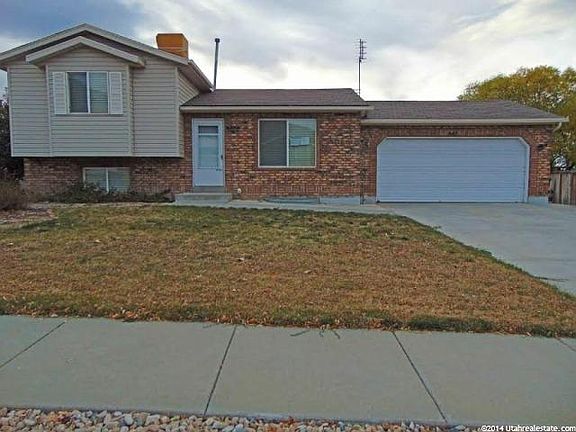 2nd image of 847 N White Pine Dr