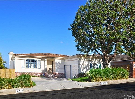 Great Curb Appeal in a Quiet Tree Lined Street