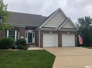 1010 W Applewood Ln #4, Peoria, IL 61614