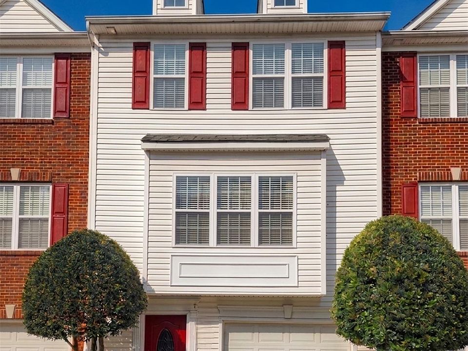 1st image of 104 Rock Ridge Ln