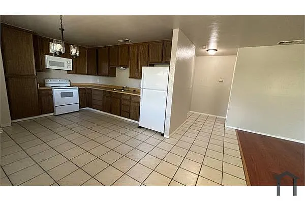 Building Photo - 4336 E Hammond Ave