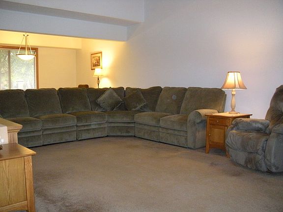 2nd image of 1201 Lakewood Dr
