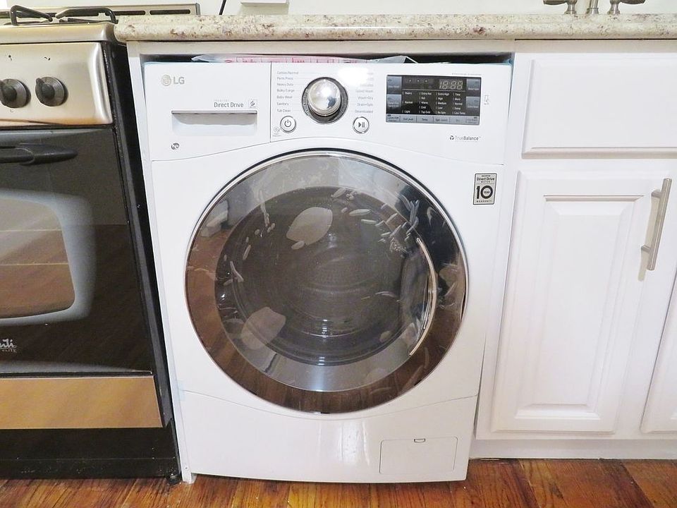 2nd image of 287 W 147th St #Wfl3