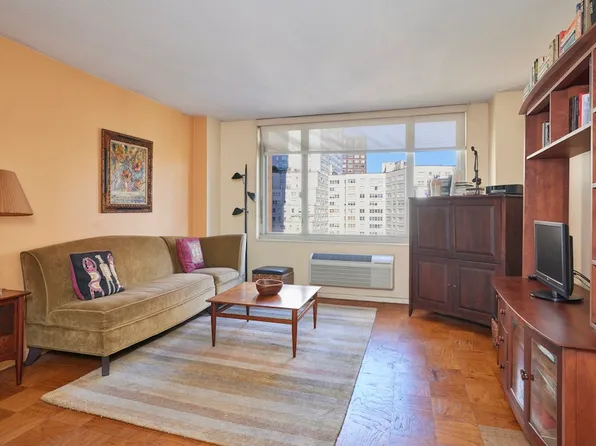 130 West 67th Street image 1 of 7