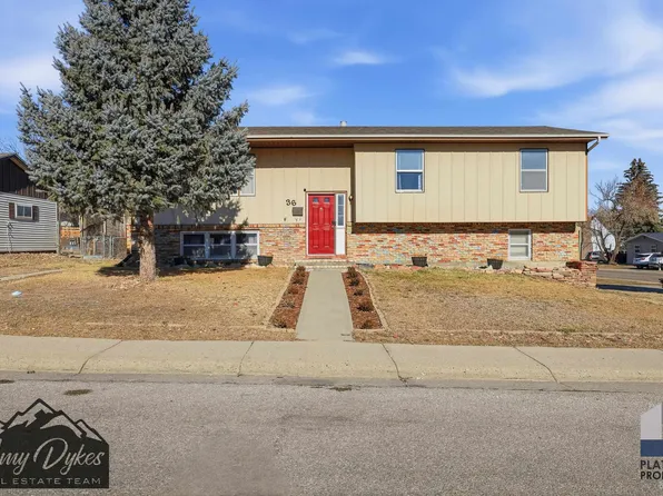 36 Magnolia St, Casper, WY 82604