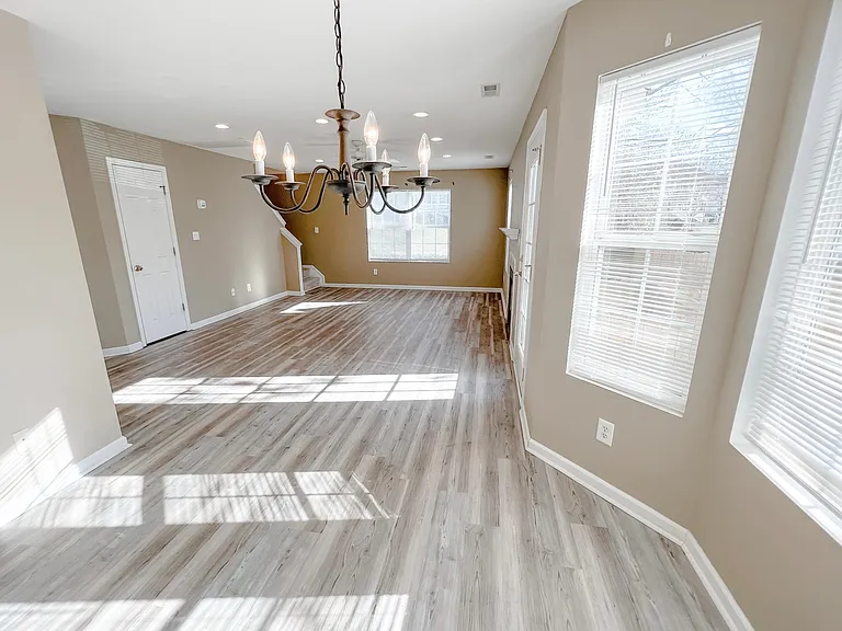 3501 Winslow Ct — Photo 10