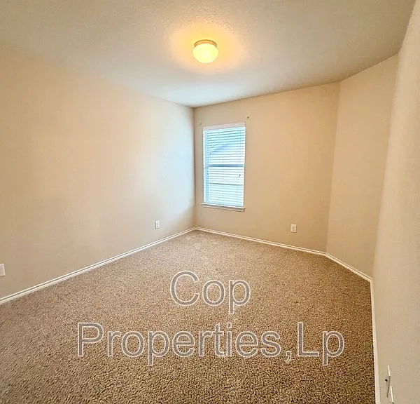 741 Clearbrook Ave — Photo 16