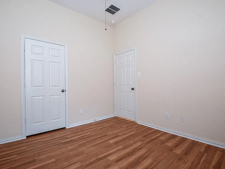 18006 Willow Cliff Ln — Photo 18