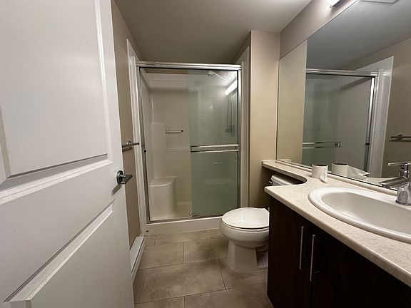 5th image of 8929 202nd St #D202