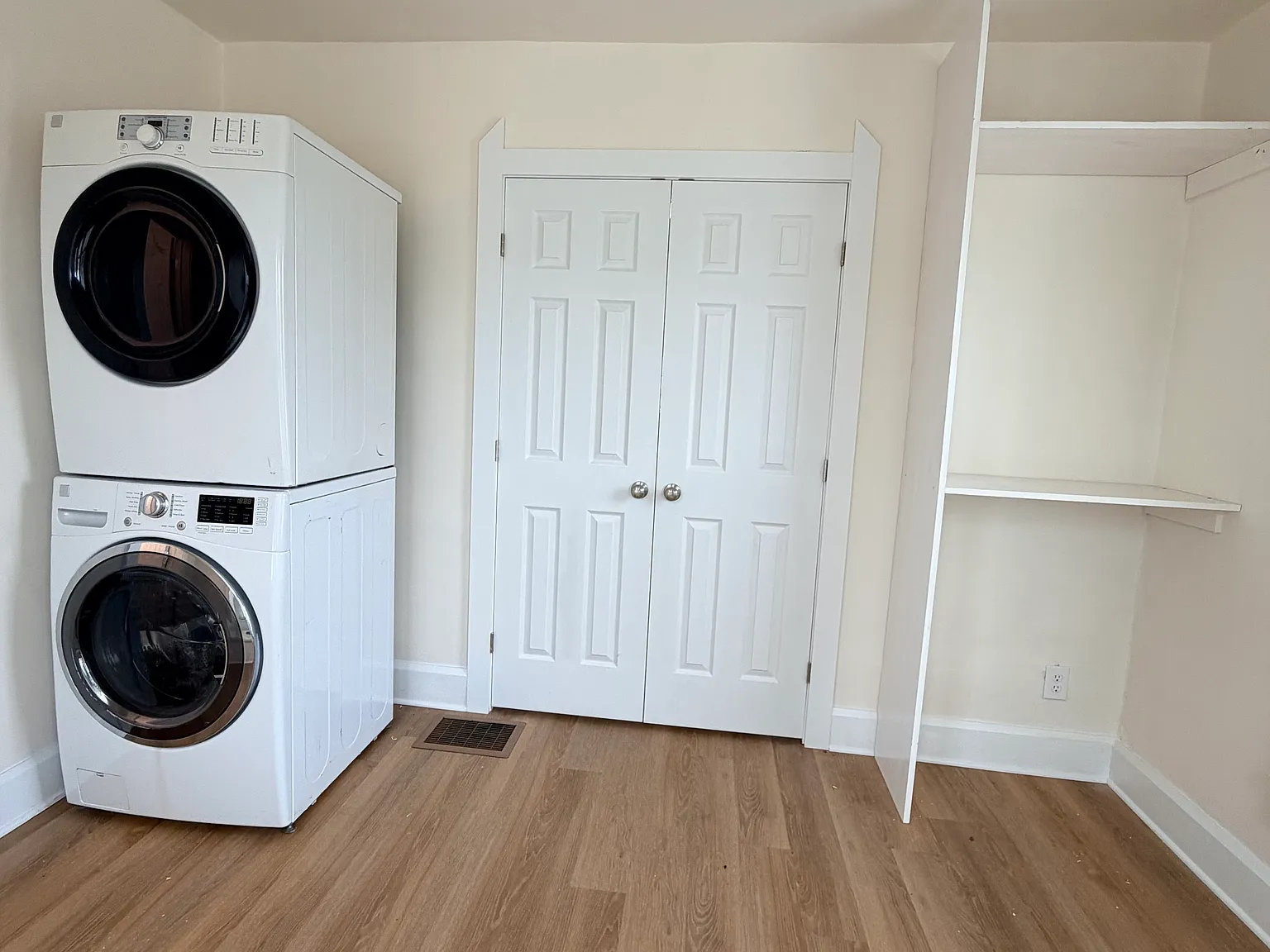 2 bed, 1200 sqft, $1,800 — Photo 4