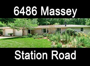 6486 Massey Station Rd, Dubuque, IA 52003